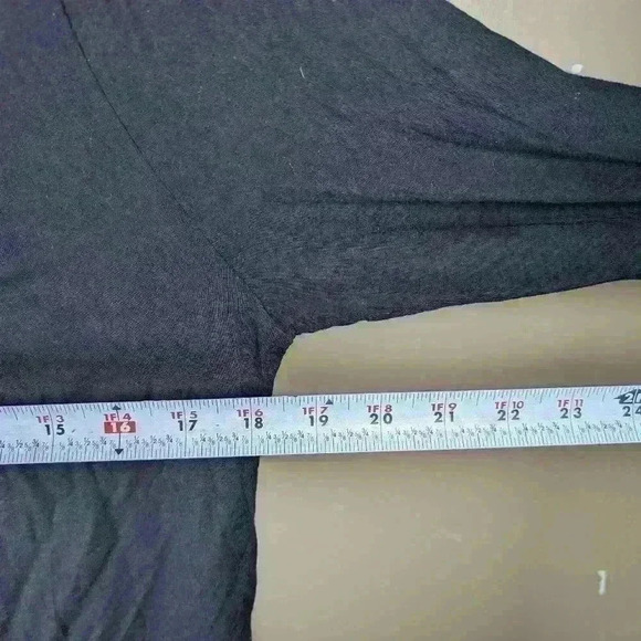 Columbia Super Soft Black Modal V-Neck Long Sleeve Lounge Wear Top - Size Medium - Picture 5 of 8